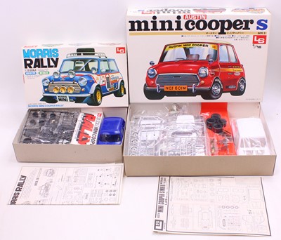 Lot 806 - L.S 1.24 scale plastic kits, C526 1979 Nissan...