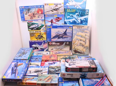 Lot 665 - Two boxes containing various plastic aircraft...