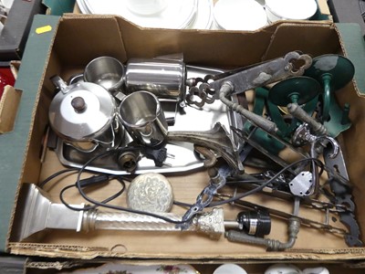 Lot 427 - A box containing a stainless steel tea and...