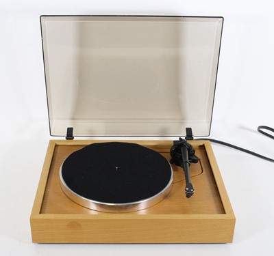Lot A Roksan Xerxes turntable, with SME series V...