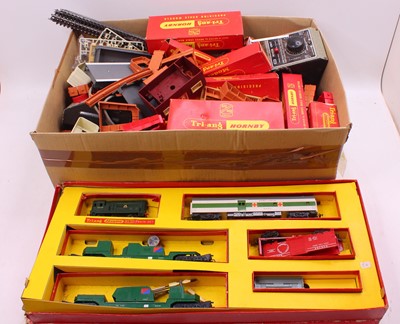 Lot 348 - A mixed lot of Triang 00 gauge, to include a...
