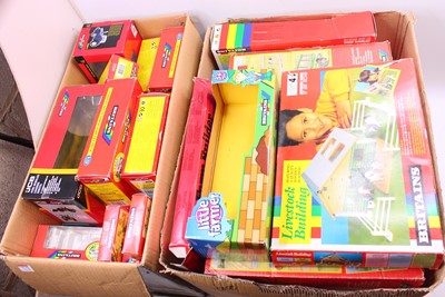 Lot 1988 - 4 boxes of empty Britains boxes and plastic...