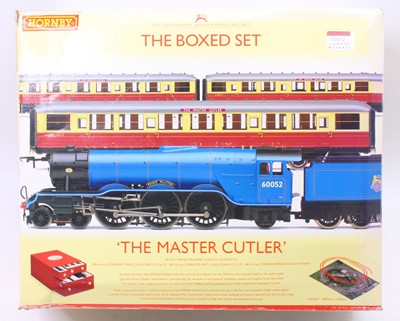 Lot 340 - R1074 ‘The Master Cutler’ boxed set comprising...