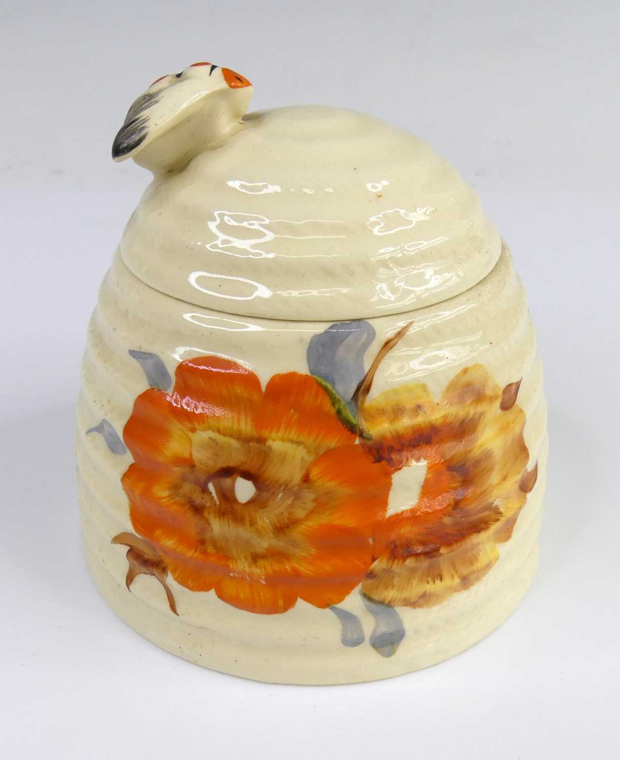 Lot 19 - A 1930s Clarice Cliff 'Autumn Crocus' pottery...