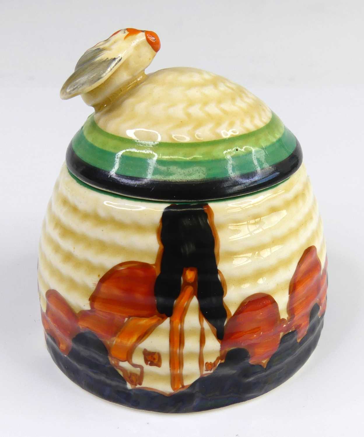 Lot 22 - A 1930s Clarice Cliff 'Farmhouse' pattern...