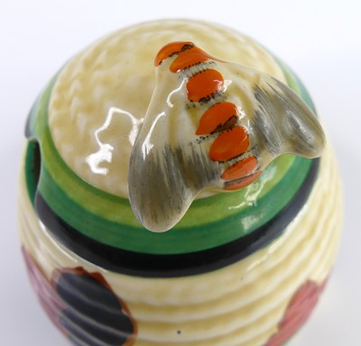 Lot 22 - A 1930s Clarice Cliff 'Farmhouse' pattern...