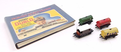 Lot 306 - Four rarer Hornby Dublo 3 rail wagons to...