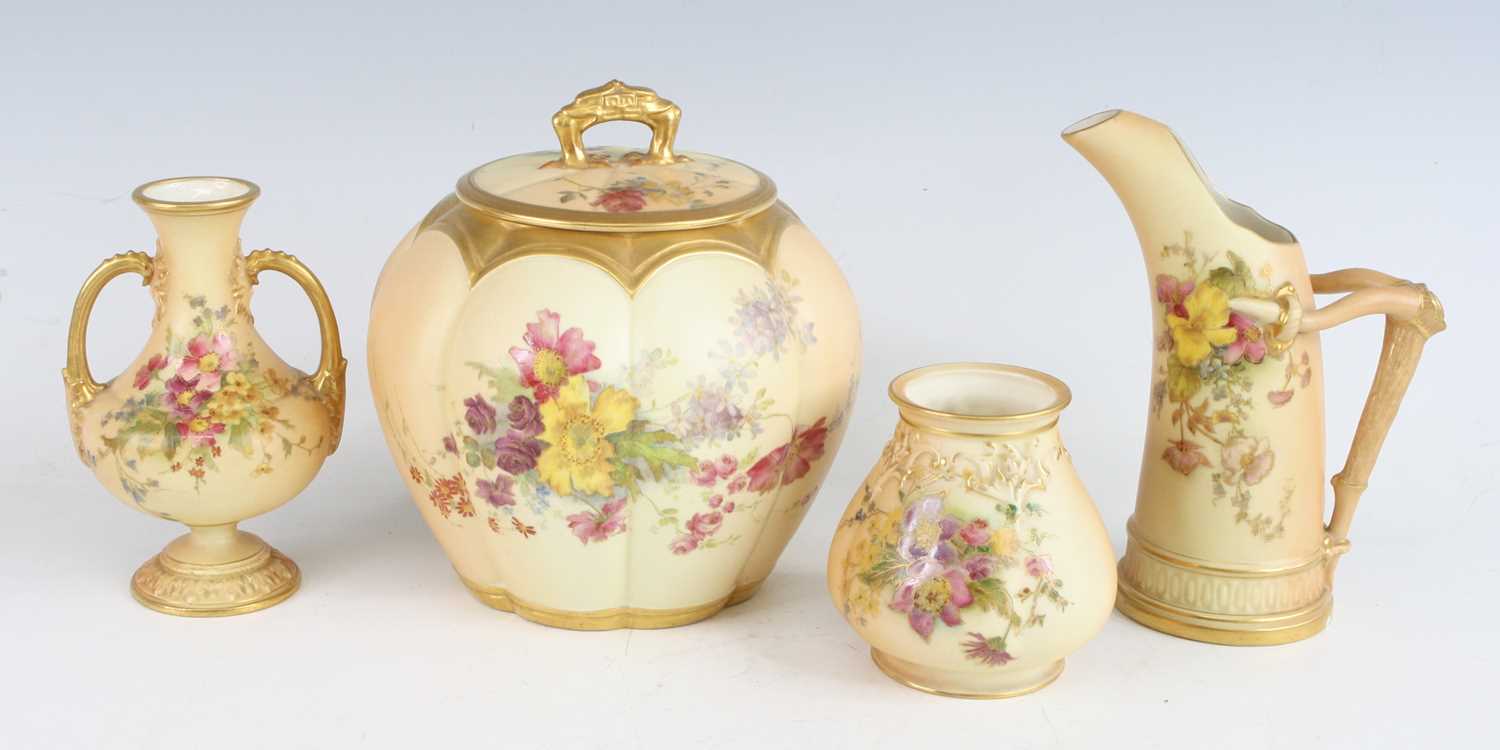 Lot 2080 - A collection of Worcester ivory blushwares,...