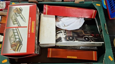 Lot 1548 - A Hornby Railways collection of boxed...