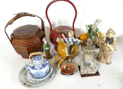 Lot 69 - A collection of Oriental items, to include a...