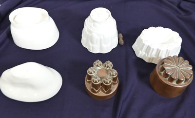 Lot 108 - A Victorian cooper castle-top jelly mould,...