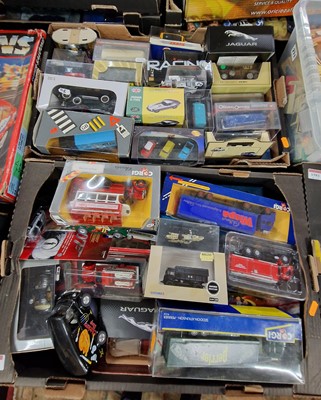 Lot 1582 - Two trays containing boxed modern issue...