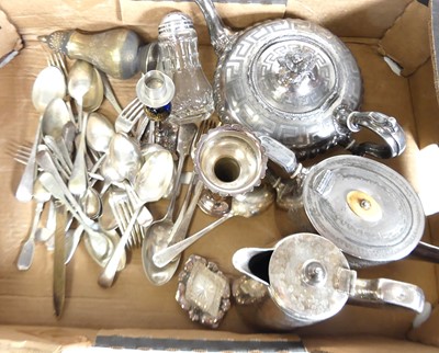 Lot 153 - A collection of silver plated wares, to...