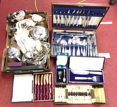 Lot 164 - A collection of silver plated wares, to...