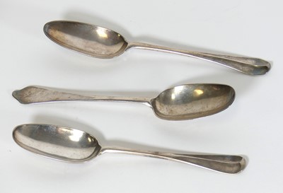 Lot 168 - A late 17th/early 18th century silver spoon,...