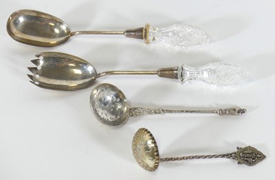 Lot 182 - A pair of Edwardian silver salad servers,...