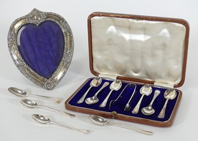 Lot 193 - Three silver coffee spoons in the Hanoverian...