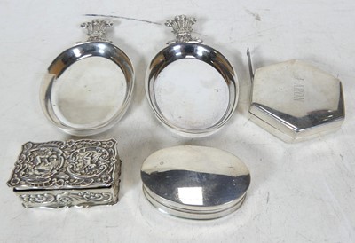 Lot 233 - A pair of George V silver caddy spoons, each...