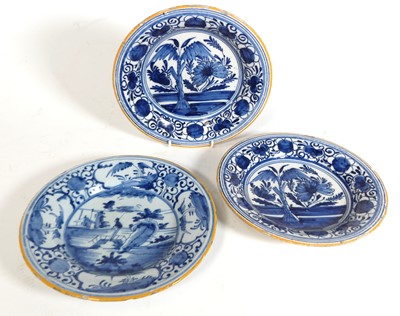 Lot 126 - A pair of 18th century Dutch Delft blue and...