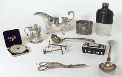 Lot 151 - A collection of silver plated wares, to...