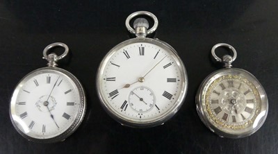 Lot 351 - A JW Benson gent's silver cased keyless pocket...