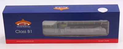 Lot 533 - 31-715 Bachmann 00 gauge Branch-Line loco &...