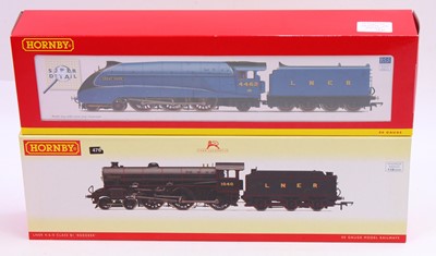 Lot 608 - Two Hornby 00 gauge LNER locos & tenders DCC...