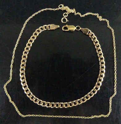 Lot 369 - A 9ct gold curb link bracelet with lobster...