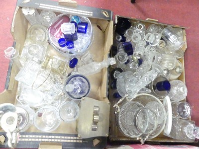 Lot 484 - A collection of Victorian and later glassware,...