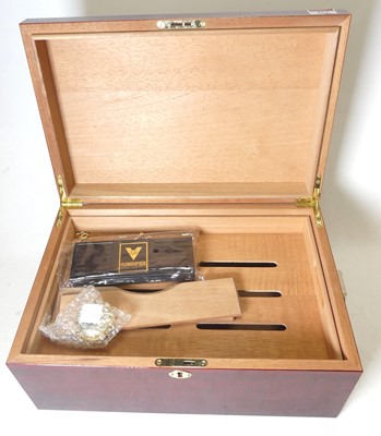 Lot 411 - A contemporary lacquered cedar humidor,...