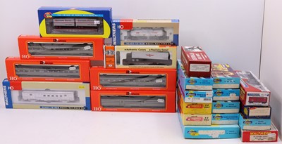 Lot 713 - One tray containing various HO gauge American...