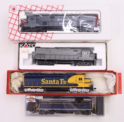 Lot 689 - Four HO gauge locos to include an Athearn GP7...