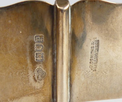 Lot 2103 - An Edwardian silver novelty placename holder,...