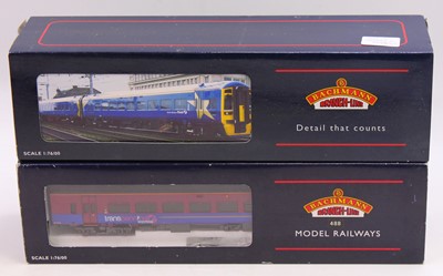 Lot 564 - Two Bachmann Branch-Line 00 gauge class 158, 2-...