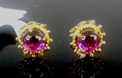 Lot 409 - A pair of new 9ct yellow gold and cabochon...