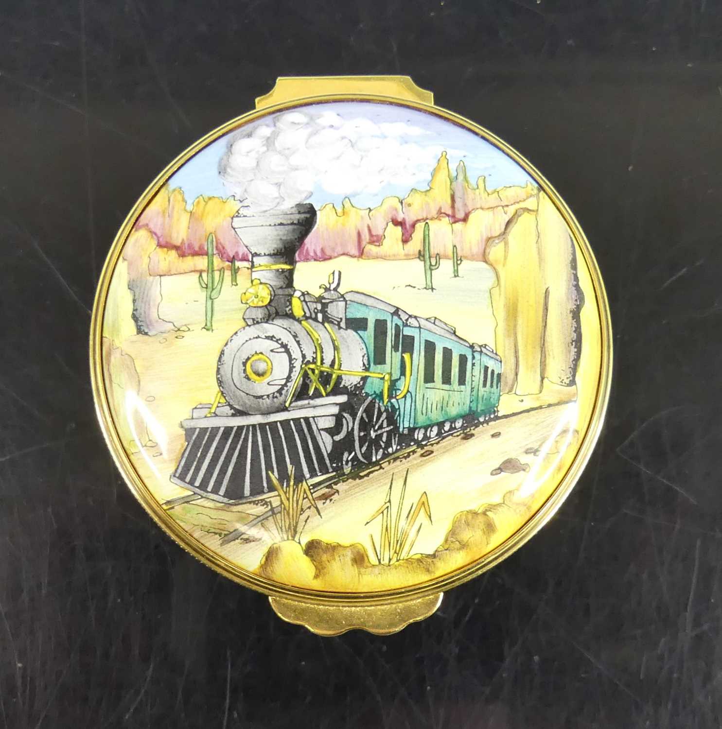 Lot 29 - A contemporary Moorcroft enamel circular pill...