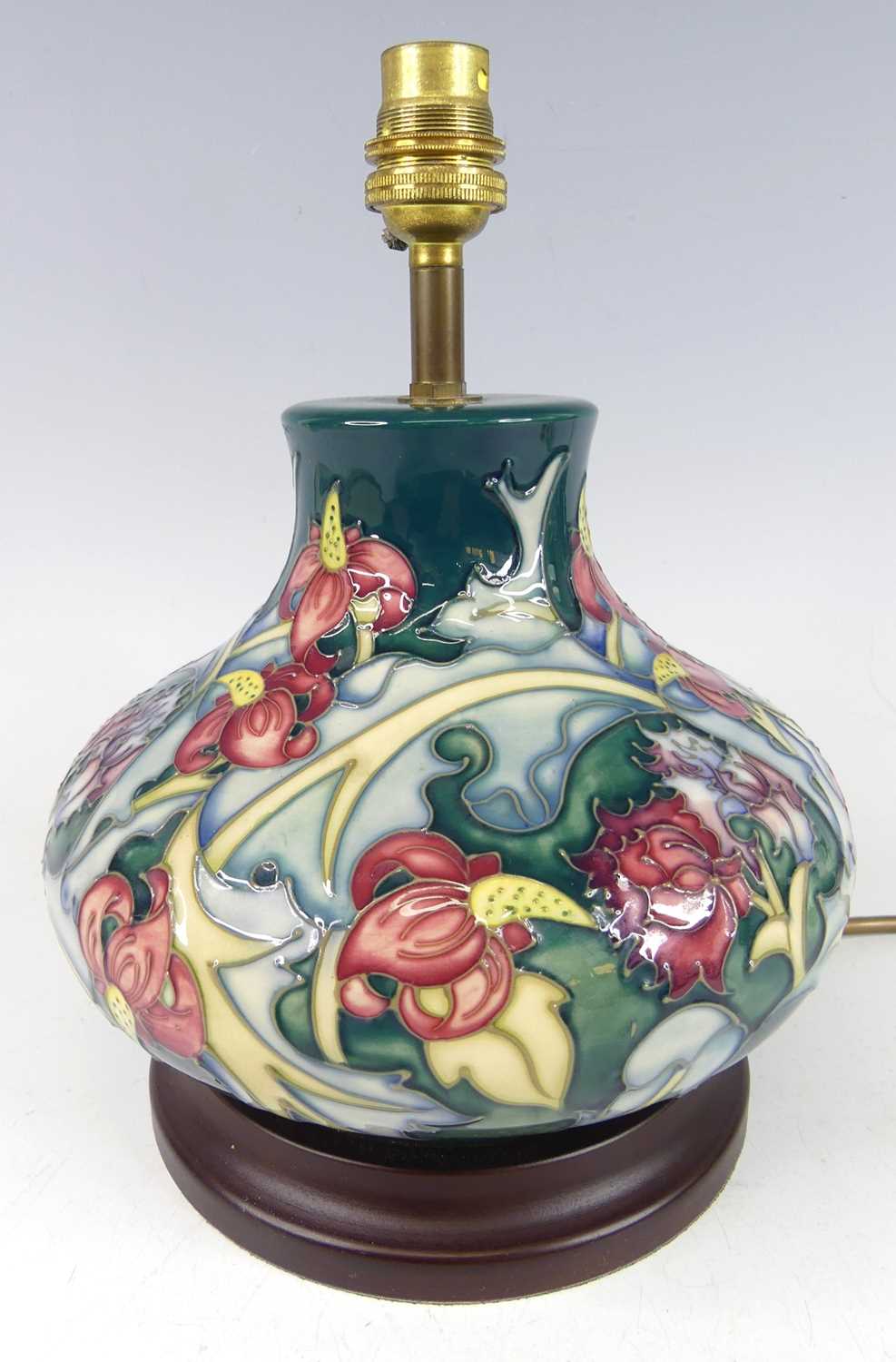 Lot 34 - A contemporary Moorcroft 'Leicester' pattern...
