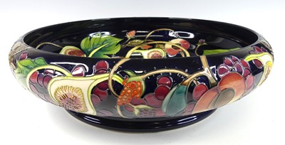 Lot 54 - A large contemporary Moorcroft 'Queens Choice'...