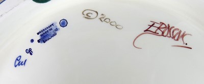 Lot 54 - A large contemporary Moorcroft 'Queens Choice'...