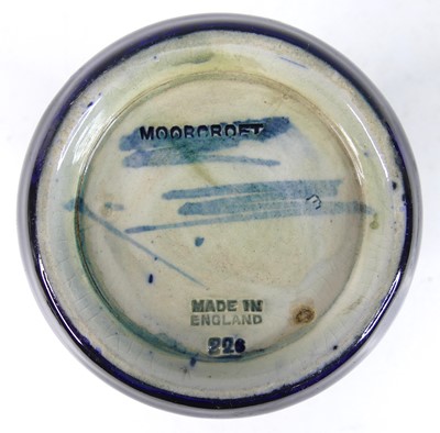 Lot 27 - An early 20th century Moorcroft Pomegranate...