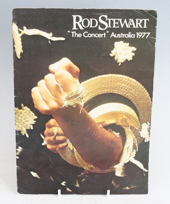 Lot 1246 - A collection of six assorted programmes to...