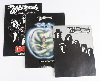 Lot 1290 - A collection of five assorted programmes to...