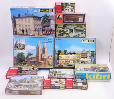 Lot 786 - A Faller Auhagen and Kibri collection of HO...