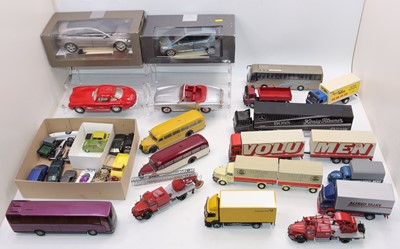 Lot 967 - A Gama, Herpa, Solido, and others, collection...
