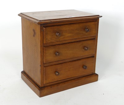 Lot 91 - A Victorian mahogany squarefront apprentice...
