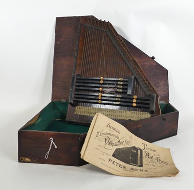 Lot 135 - A Peter Renk model No.7 zither, having an...