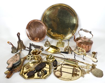Lot 143 - A collection of metalware, to include a...