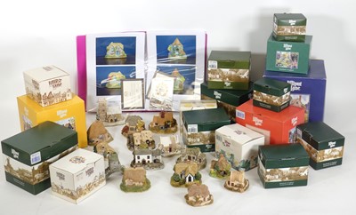 Lot 148 - A collection of Lilliput Lane model cottages,...