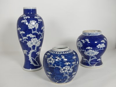 Lot 172 - A Chinese porcelain vase, decorated with blue...