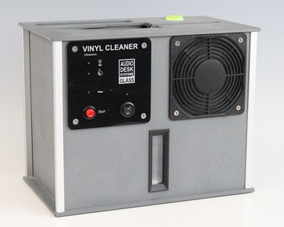 Lot 1441 - An Audio Desk Systeme Glass Ultrasonic Vinyl...